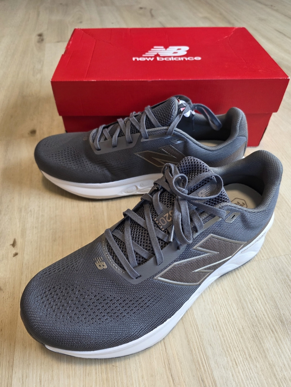 New Balance Fresh Foam 520 V9 Men's Size 11.5 & 12 Wide Grey 4E